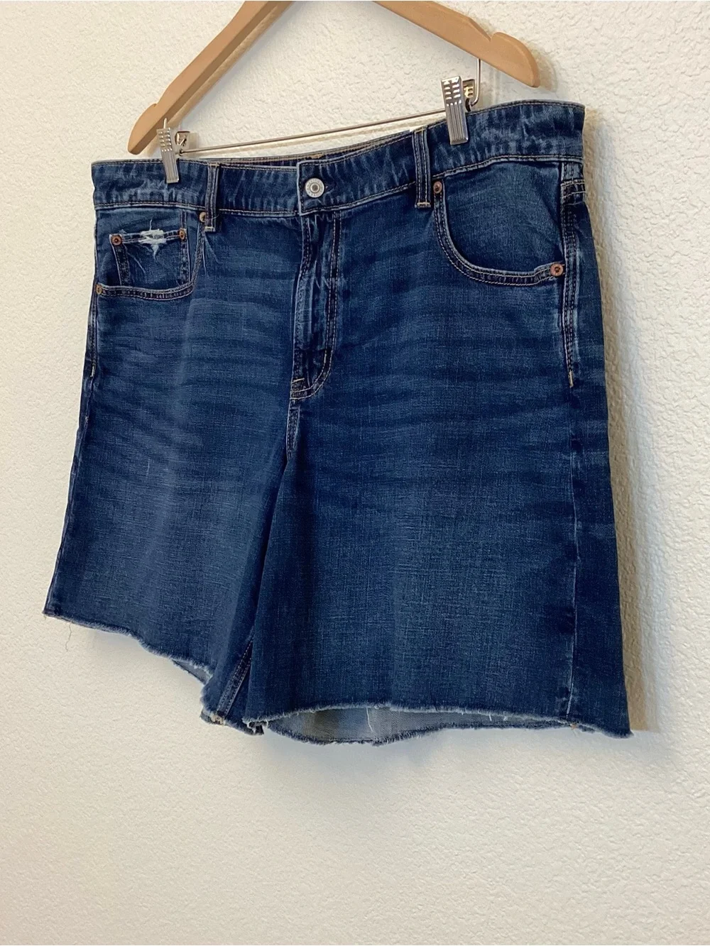 American Eagle 16 NWT Baggy Denim Shorts Women’s Low Rise 2025
